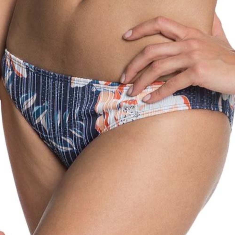ROXY Mood Indigo Happy Day Floral Lillies Surf